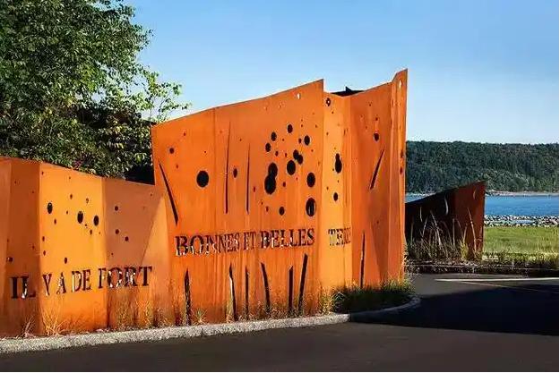 凌云锈钢板景观